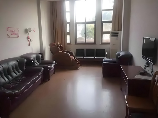 公司办深圳户口_《长安的荔枝》满意度居暑期档以来第二位，为大鹏导演作品最高分 暴躁脾气旅客此时非常然而